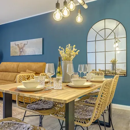 Apartament Zentrale Design In Ufernaehe - 105 Qm - Parkplatz - Kueche - Netflix